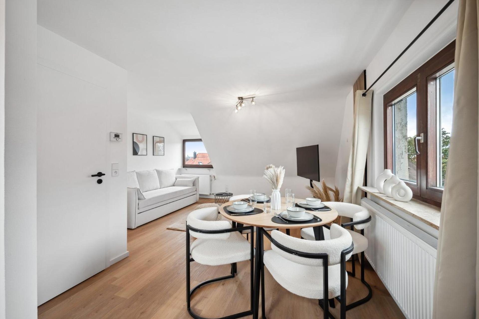 לודוויגסבורג Malu Rooms - Top Lage, Kostenloser Parkplatz, Klima, Netflix, 24H Checkin מראה חיצוני תמונה